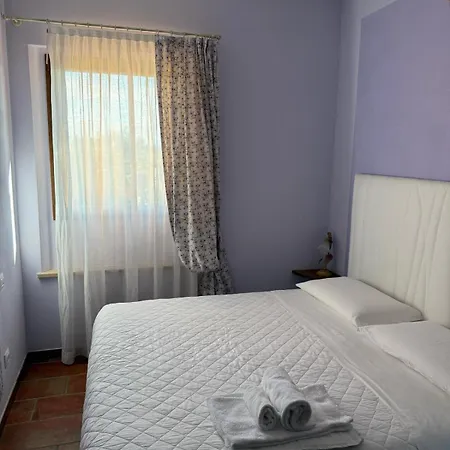 Maloura Farm stay